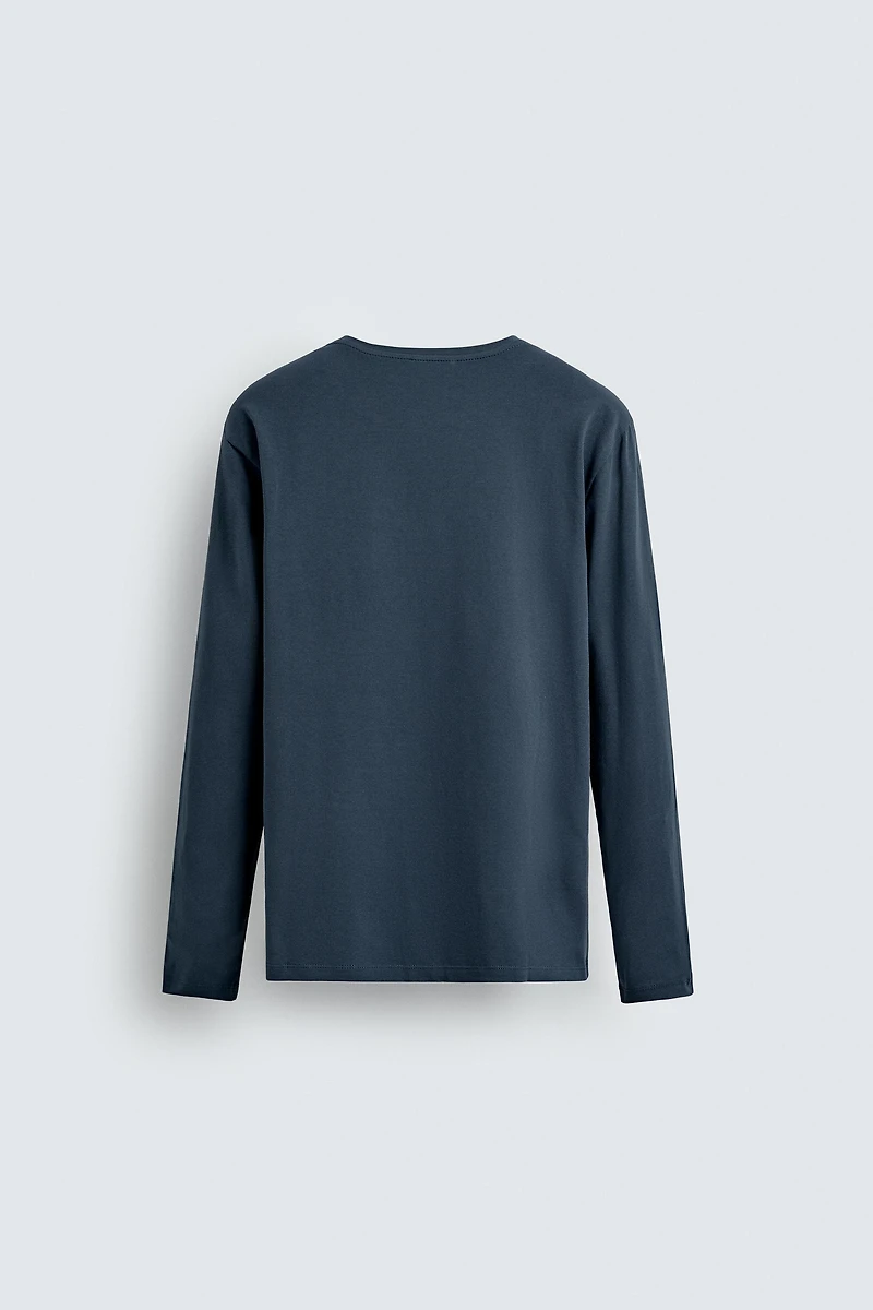 BASIC SLIM FIT T-SHIRT