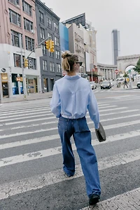 CHEMISE COURTE OXFORD RAYÉE AVEC PLIS À LA TAILLE