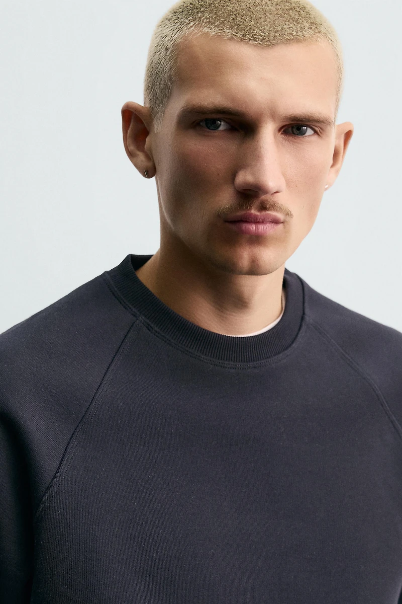 SWEAT COL ROND COUPE DÉCONTRACTÉE