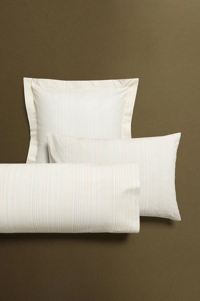 STRIPED PILLOWCASE