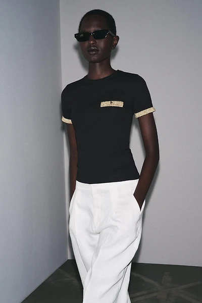 METALLIC THREAD T-SHIRT