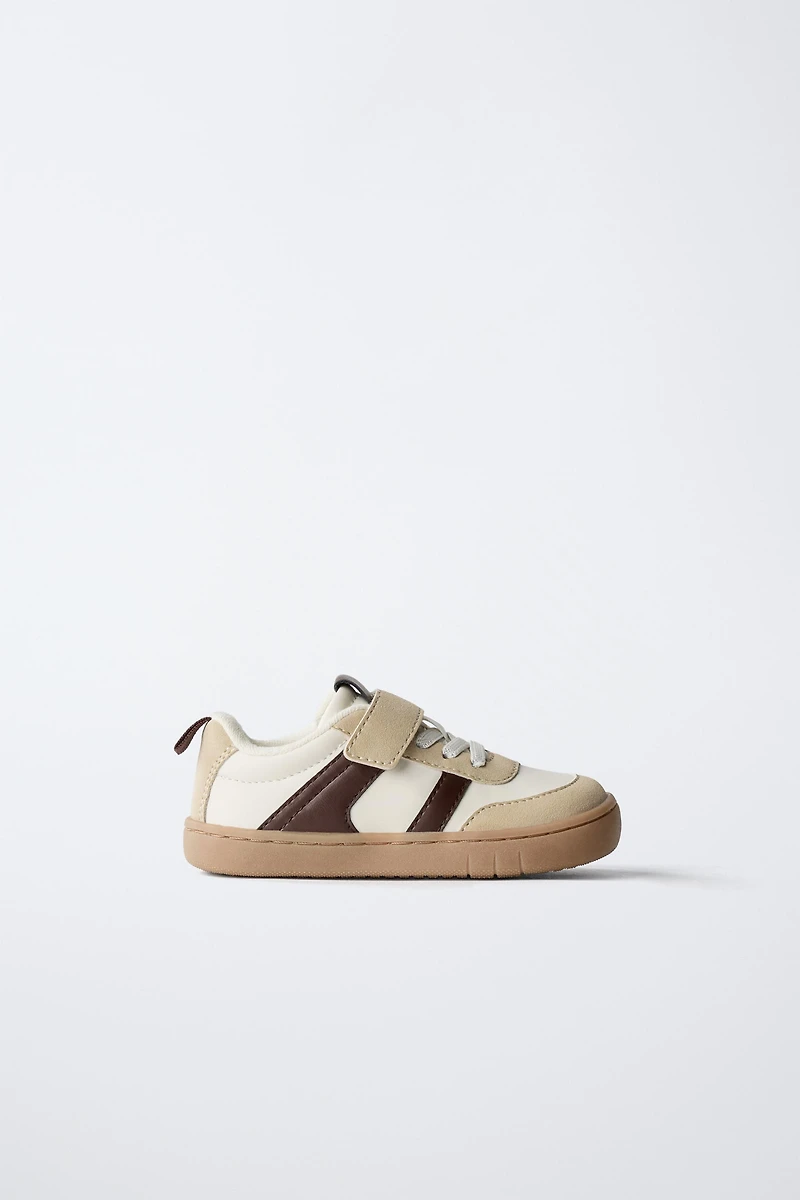 RETRO BAREFOOT SNEAKERS
