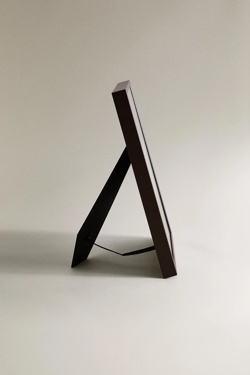 COLOURED METAL EDGE PHOTO FRAME