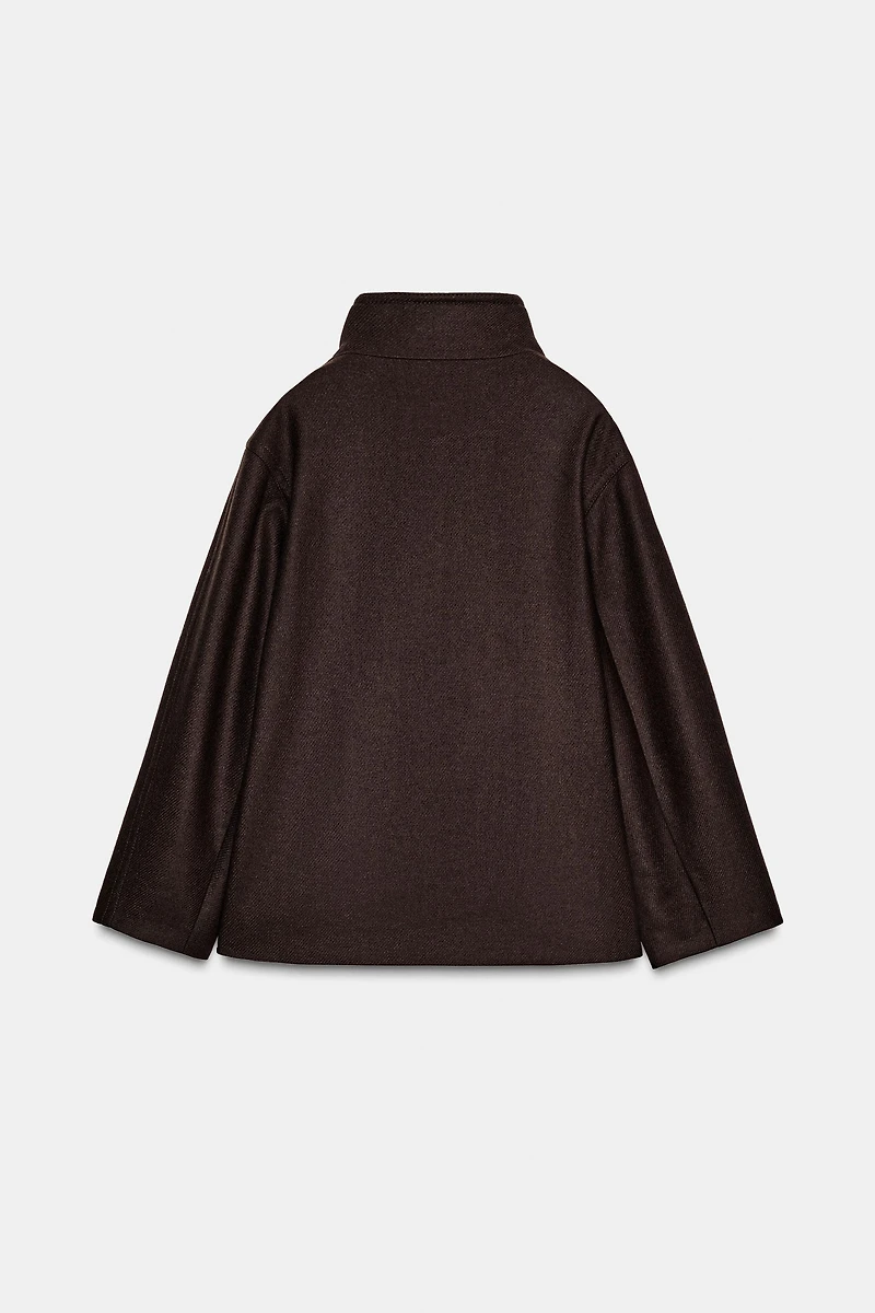 MANTEAU COURT AVEC LAINE ET COL MONTANT