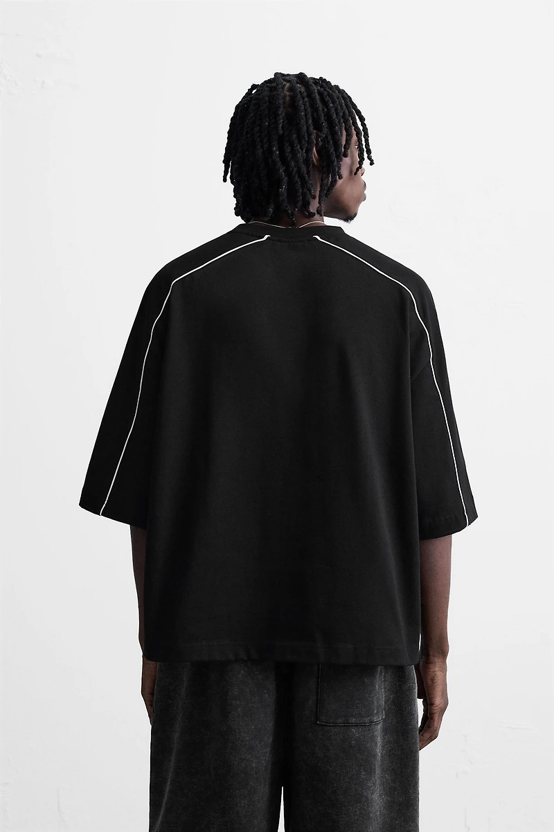 CONTRASTING TRIM SWEATSHIRT