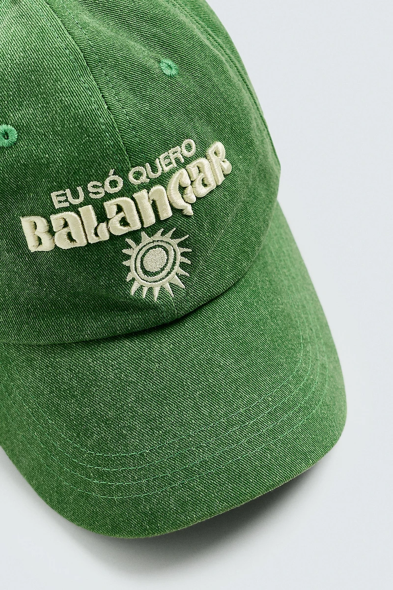 CONTRAST EMBROIDERY CAP