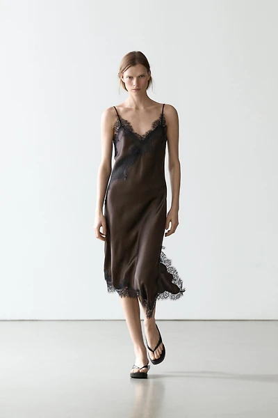 Robe nuisette à dentelle