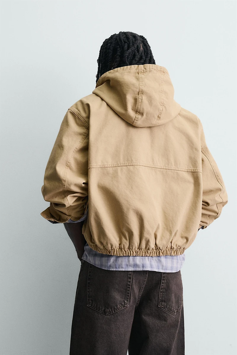 BLOUSON RELAXED FIT À CAPUCHE ET BRANDEBOURGS