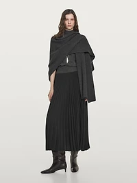 Long pleated skirt