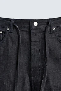 JEAN RELAXED FLARE FIT