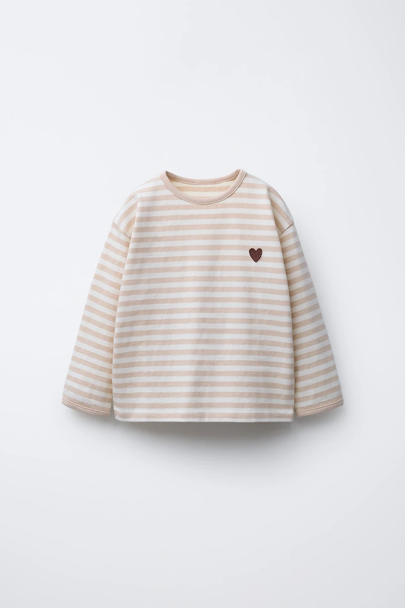HEAVY WEIGHT WOVEN STRIPE HEART PATCH T-SHIRT