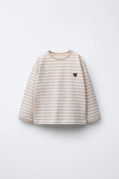 HEAVY WEIGHT WOVEN STRIPE HEART PATCH T-SHIRT