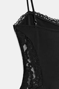 SHORT LACE DRESS