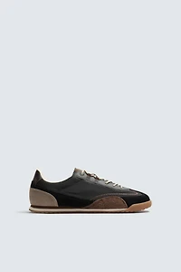 RETRO STYLE SNEAKERS