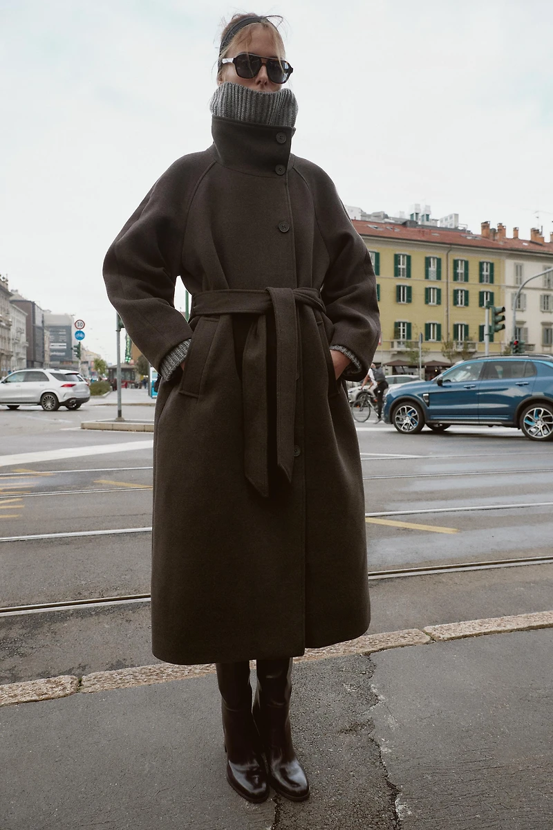 SOFT HIGH-NECK BELTED COAT
