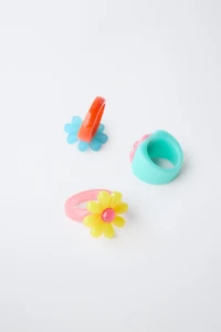 THREE-PACK OF FLOWER RINGS