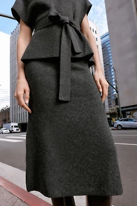 JUPE MI-LONGUE EN MAILLE