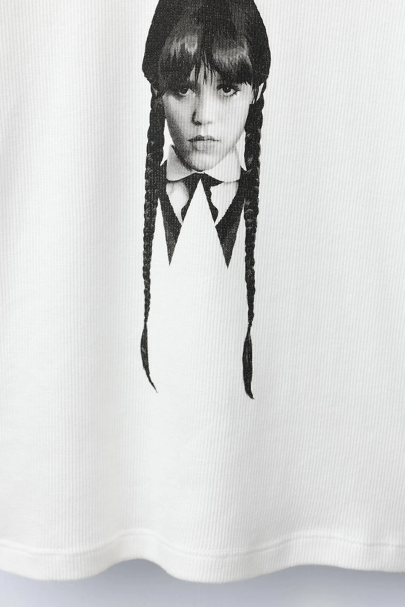 T-SHIRT CÔTELÉ WEDNESDAY ©