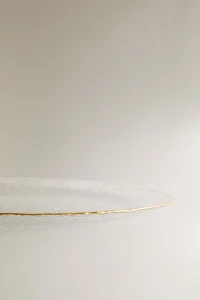 RAISED GLASS CHARGER WITH GOLD RIM