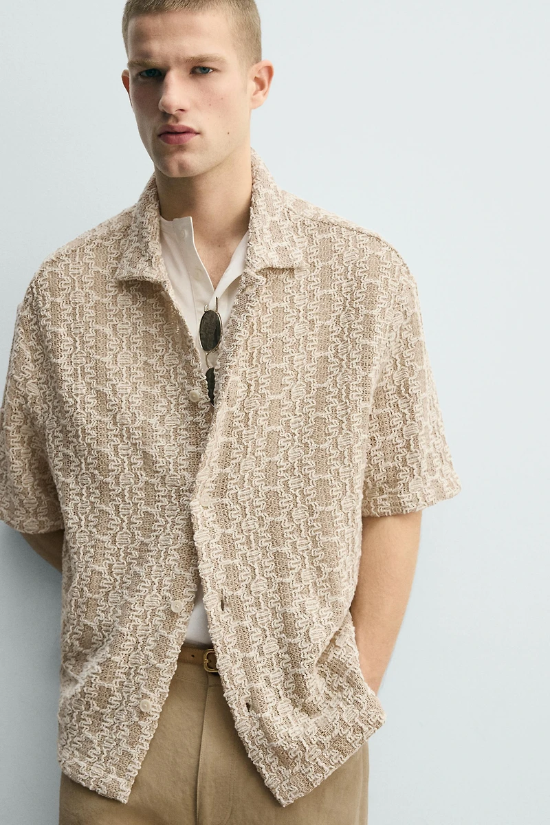 CHEMISE STRUCTURÉE EN CROCHET