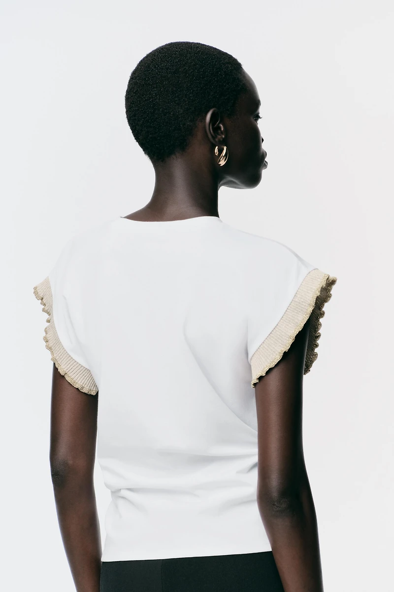 METALLIC THREAD RUFFLE T-SHIRT