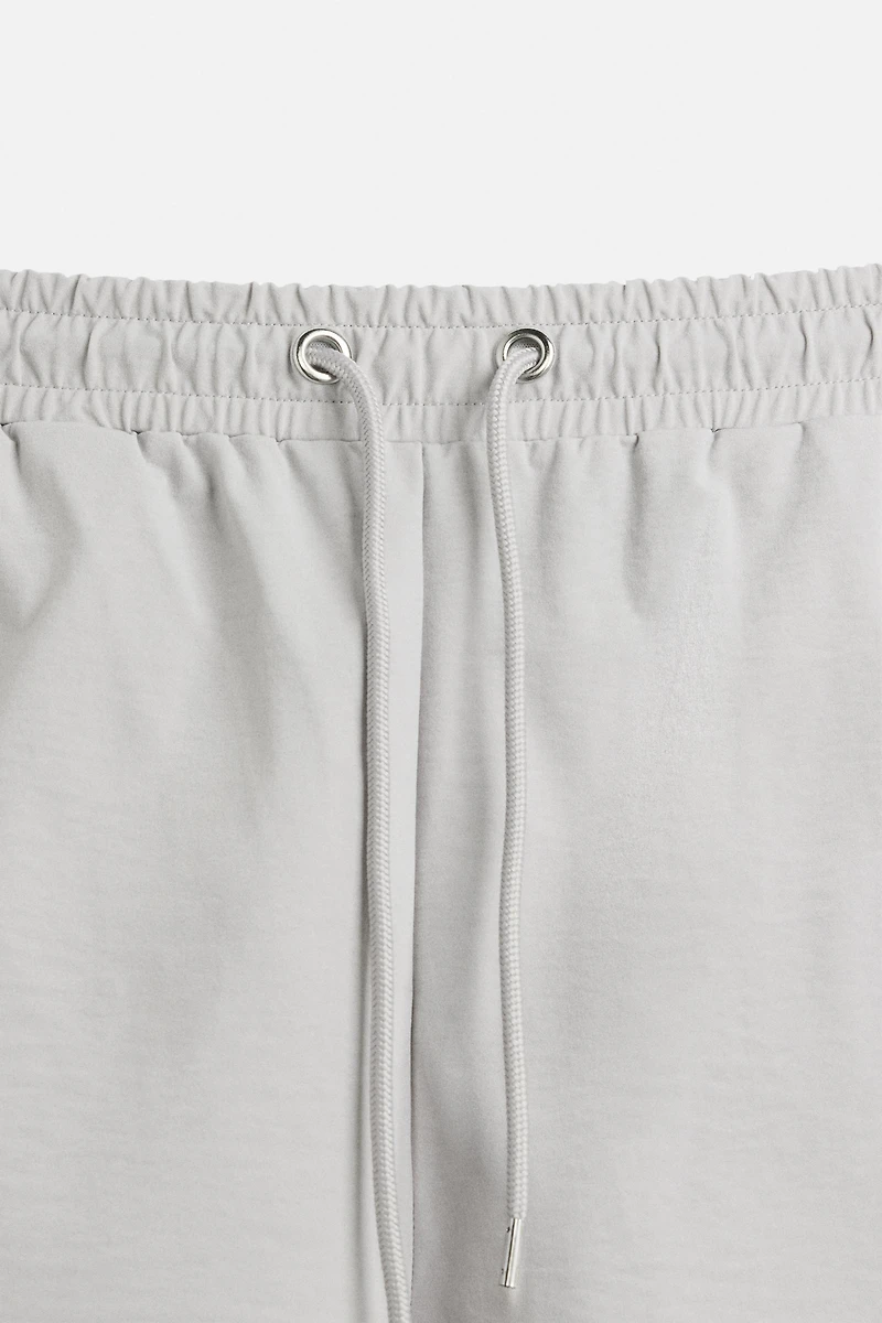 CONTRAST TECHNICAL SHORTS