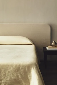 FLORAL JACQUARD BEDSPREAD