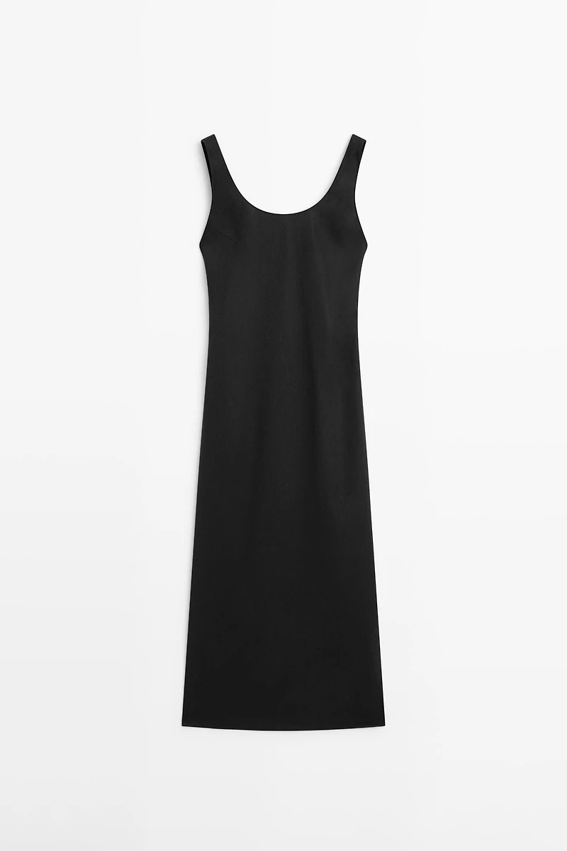 Flowing round neck midi dress