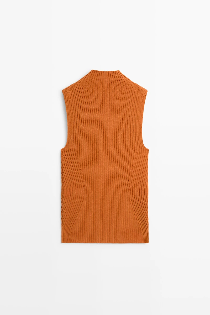 Ribbed turtleneck knit top