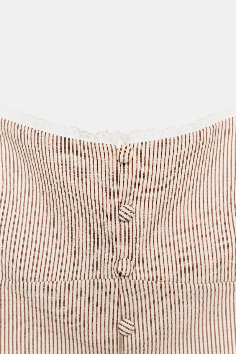 STRIPED LACE PRINTED TOP