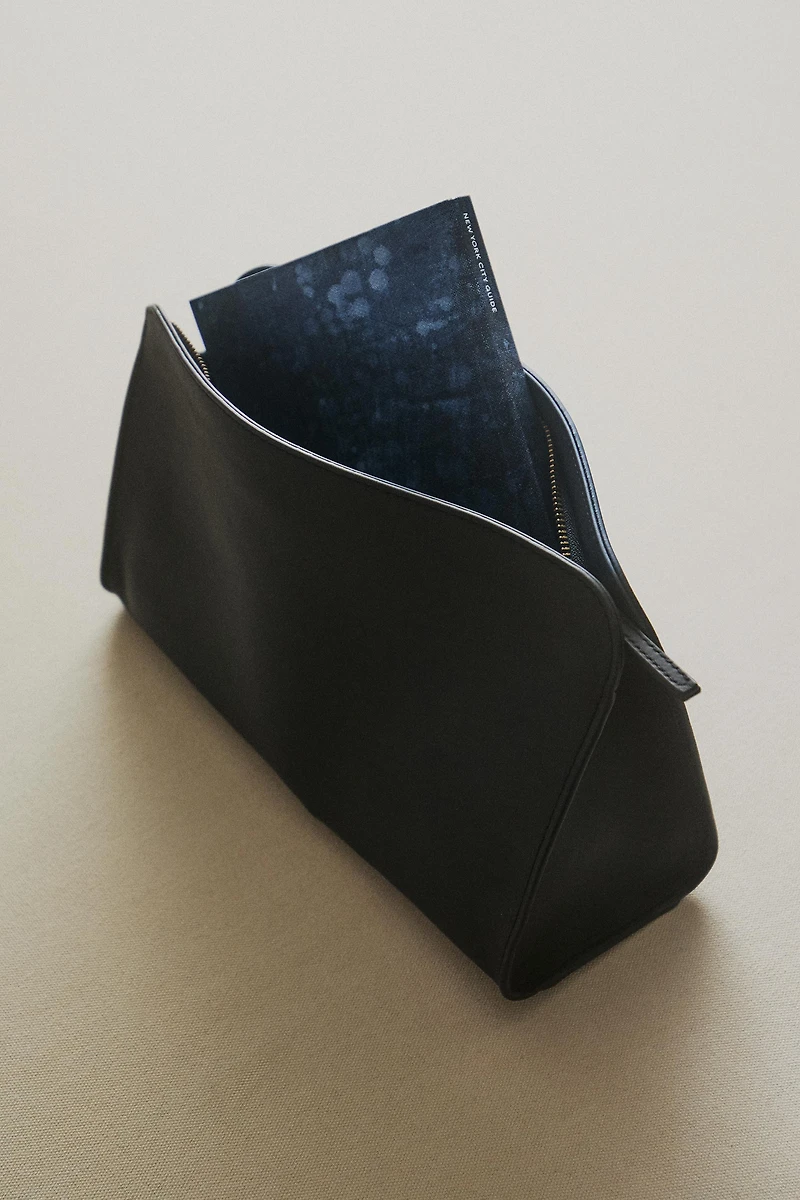 TROUSSE DE TOILETTE CUIR