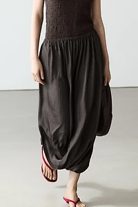 Midi skirt with gathered waistband