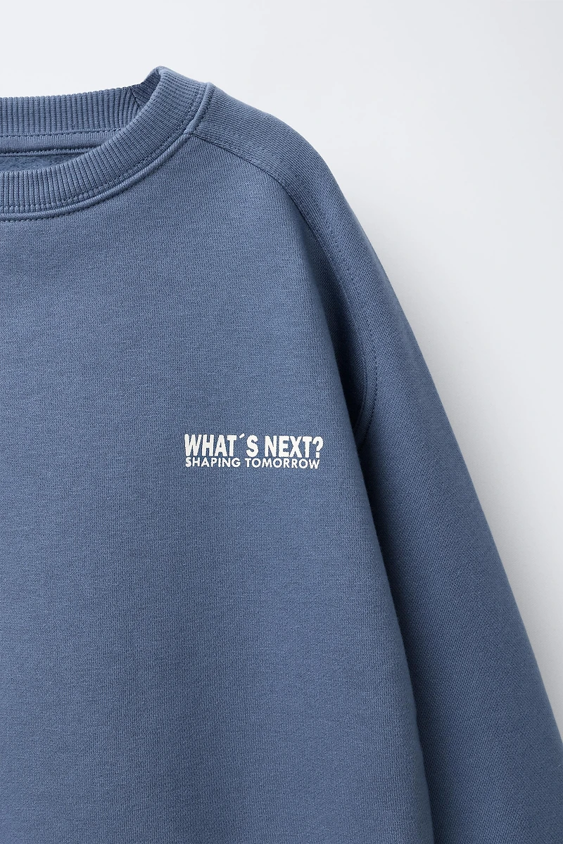 SWEATSHIRT AND JOGGER PANTS WITH LABELS SET