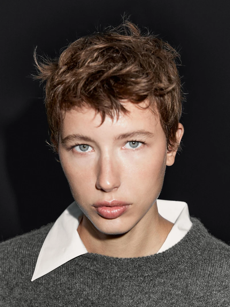 100% cashmere oversize sweater with elbow patches