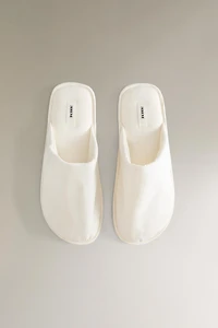 CHAUSSONS OUVERTS À L’ARRIÈRE TISSU TECHNIQUE
