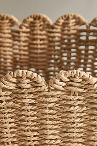 SCALLOPED MEDIUM BASKET
