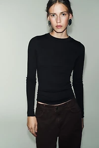 LONG SLEEVE RIBBED T-SHIRT