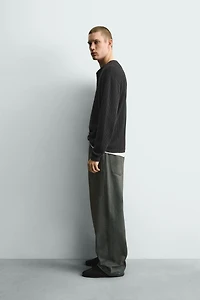 LOOSE FIT JEANS