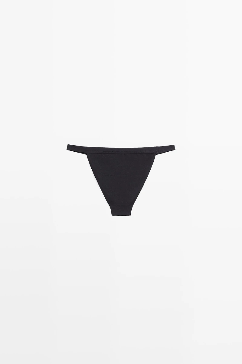 Triangle bikini bottoms