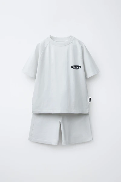 T-SHIRT AND SHORTS SET WITH TEXT