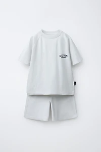 T-SHIRT AND SHORTS SET WITH TEXT