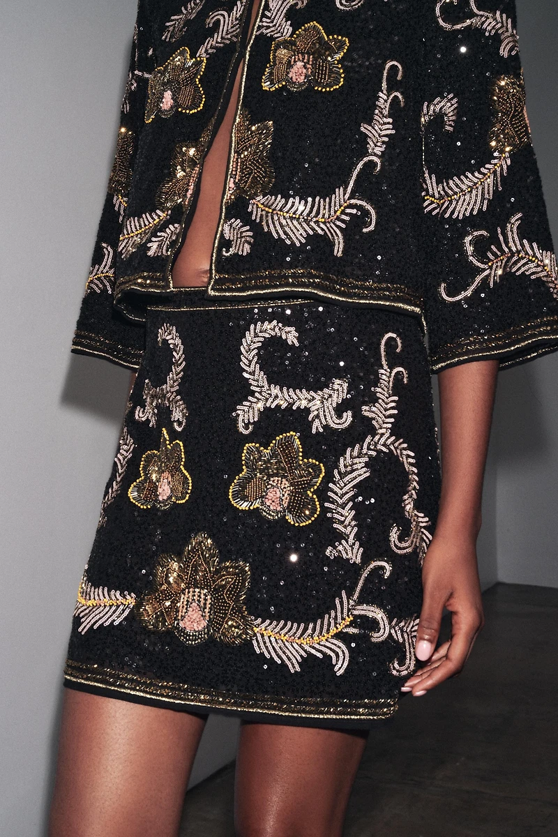 EMBROIDERED SHORT SKIRT
