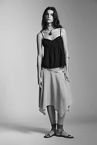 EMBROIDERED TOP