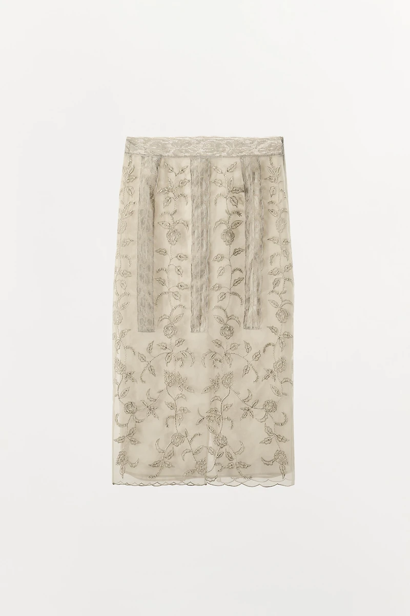JUPE EN ORGANZA BRODERIES FANTAISIE