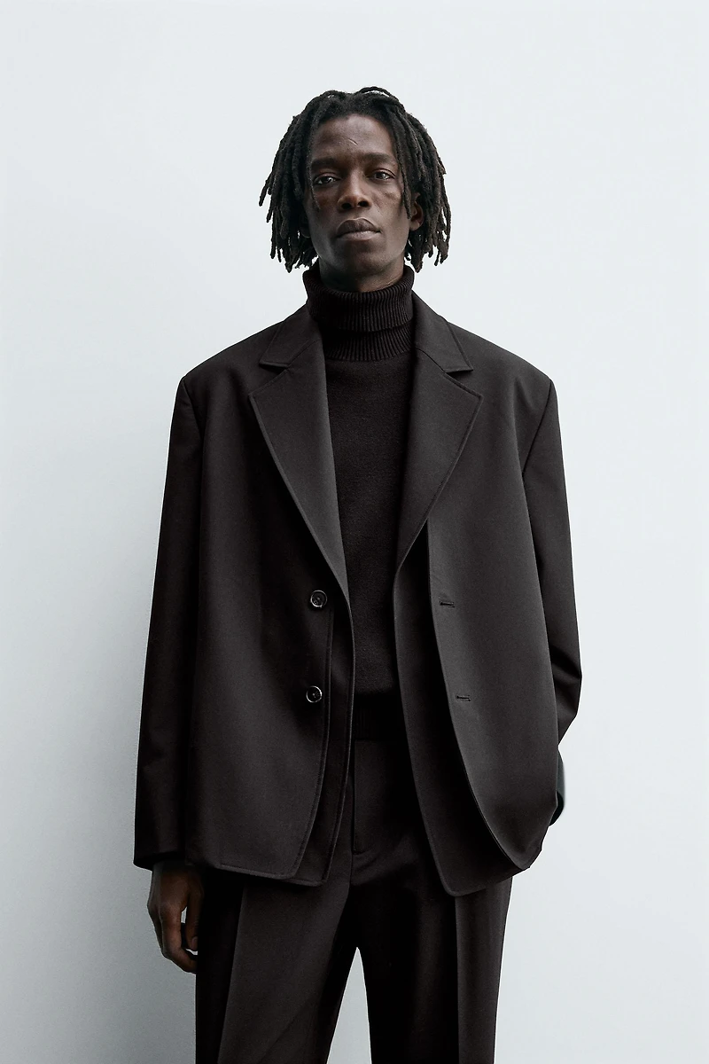 SUIT JACKET WITH REMOVABLE LAPEL