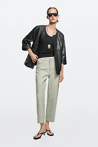 Mid-waist cropped wide-leg jeans