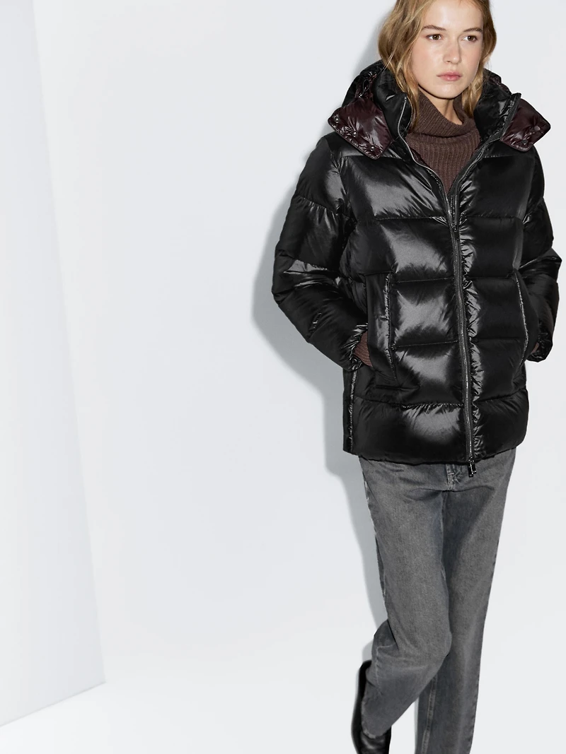 Water-repellent shiny down jacket
