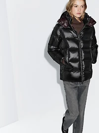 Water-repellent shiny down jacket