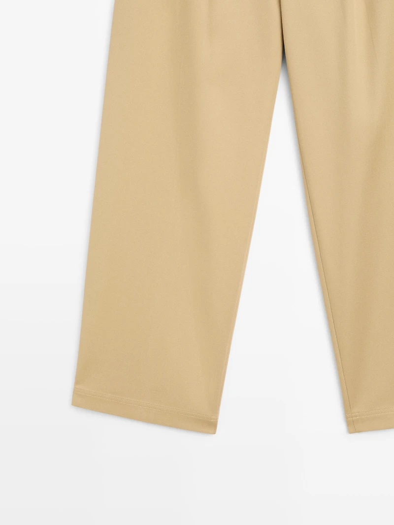 Wide-leg trousers