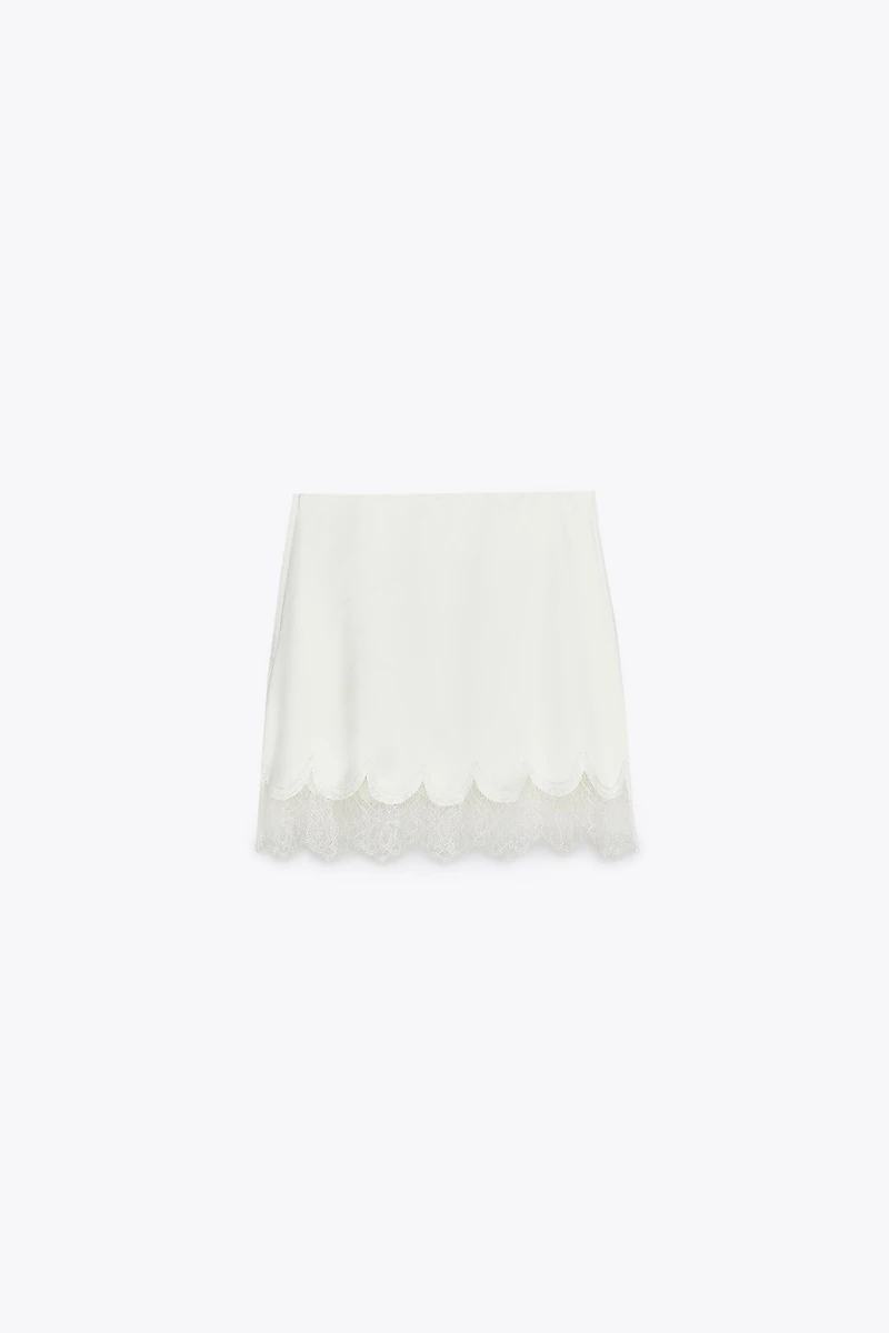 SATIN EFFECT LACE BUSTIER TOP